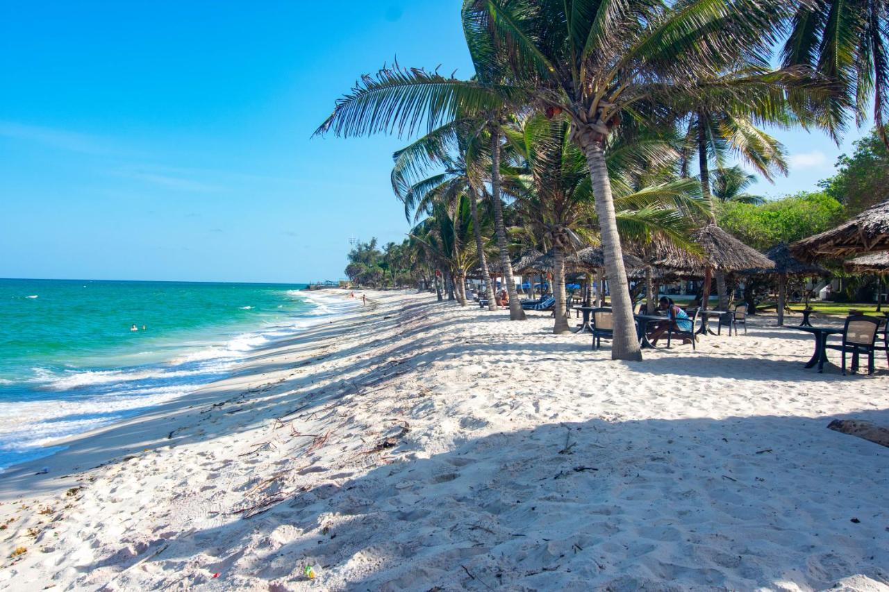 Jacaranda Indian Ocean Beach Resort Diani Beach Dış mekan fotoğraf