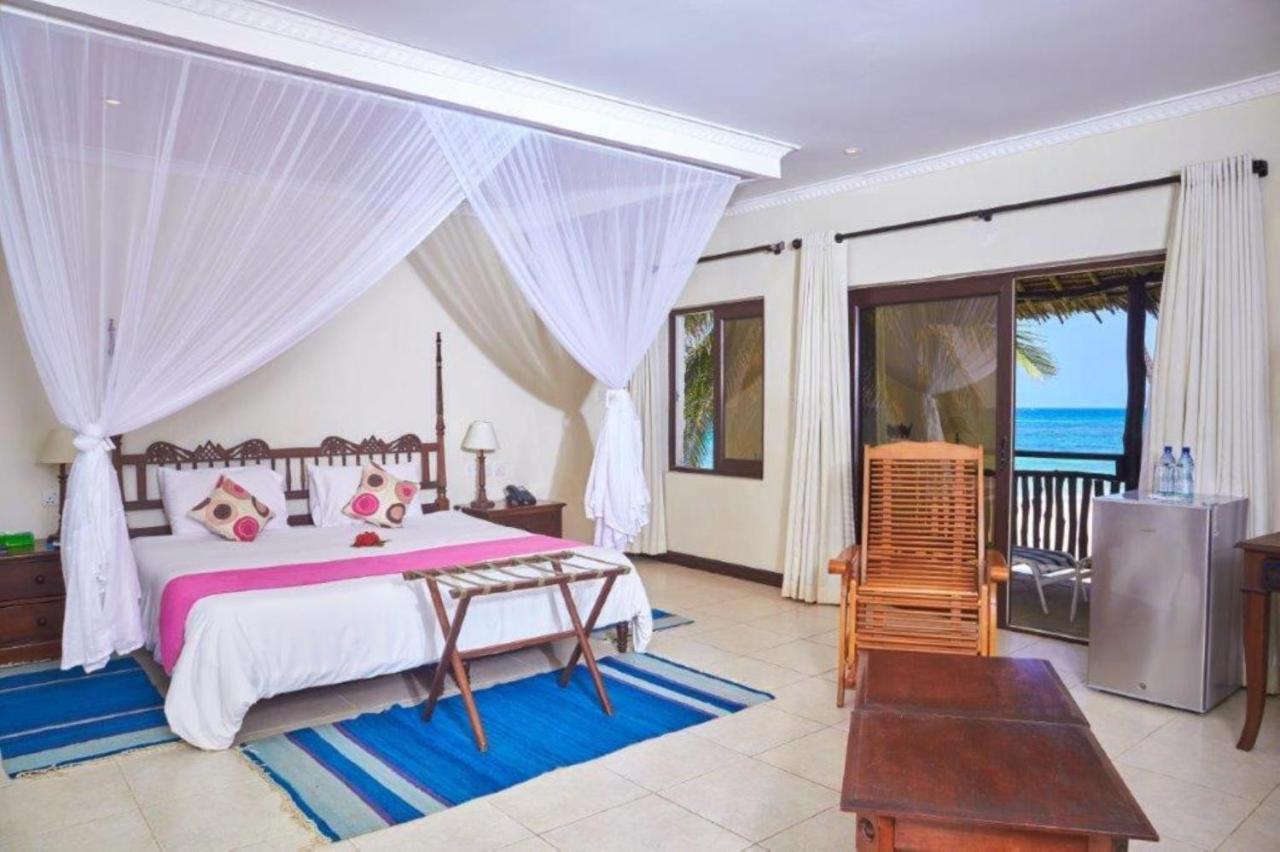 Jacaranda Indian Ocean Beach Resort Diani Beach Dış mekan fotoğraf